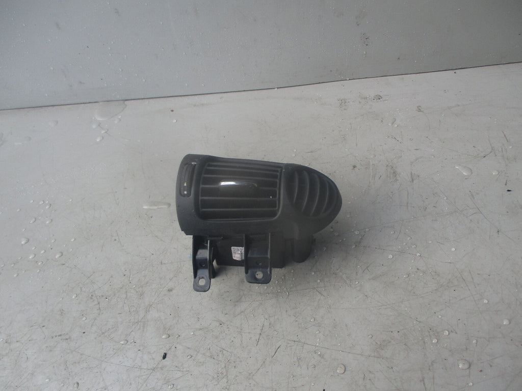 MERCEDES CLC 2008 DASHBOARD RIGHT SIDE AIR VENT A2038302854
