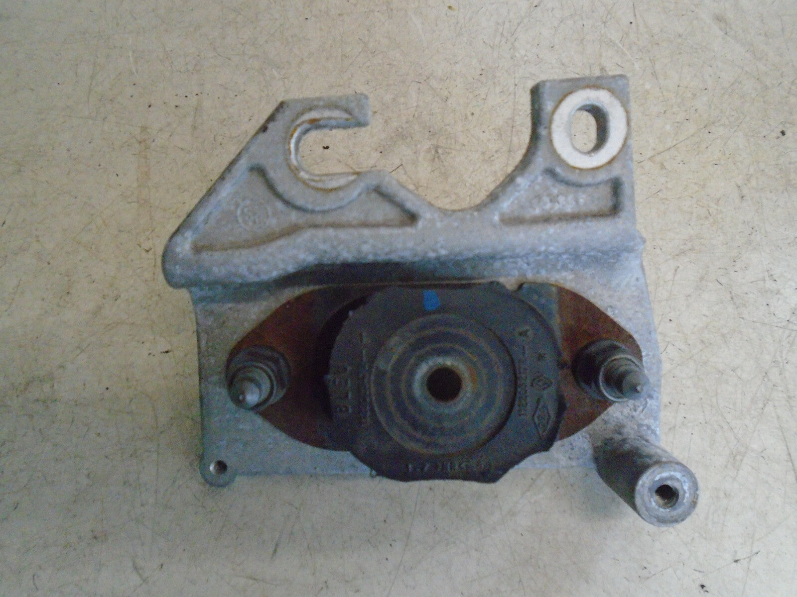 RENAULT CLIO MK4 GEARBOX MOUNTING HOLDER 11228880R
