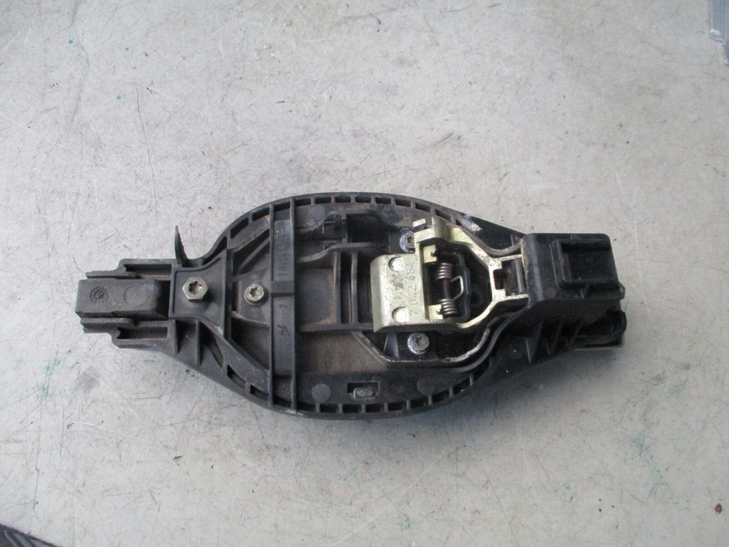 2003 RANGE ROVER L322 VOGUE 3.0 DIESEL NSF PASSENGER SIDE FRONT DOOR HANDLE