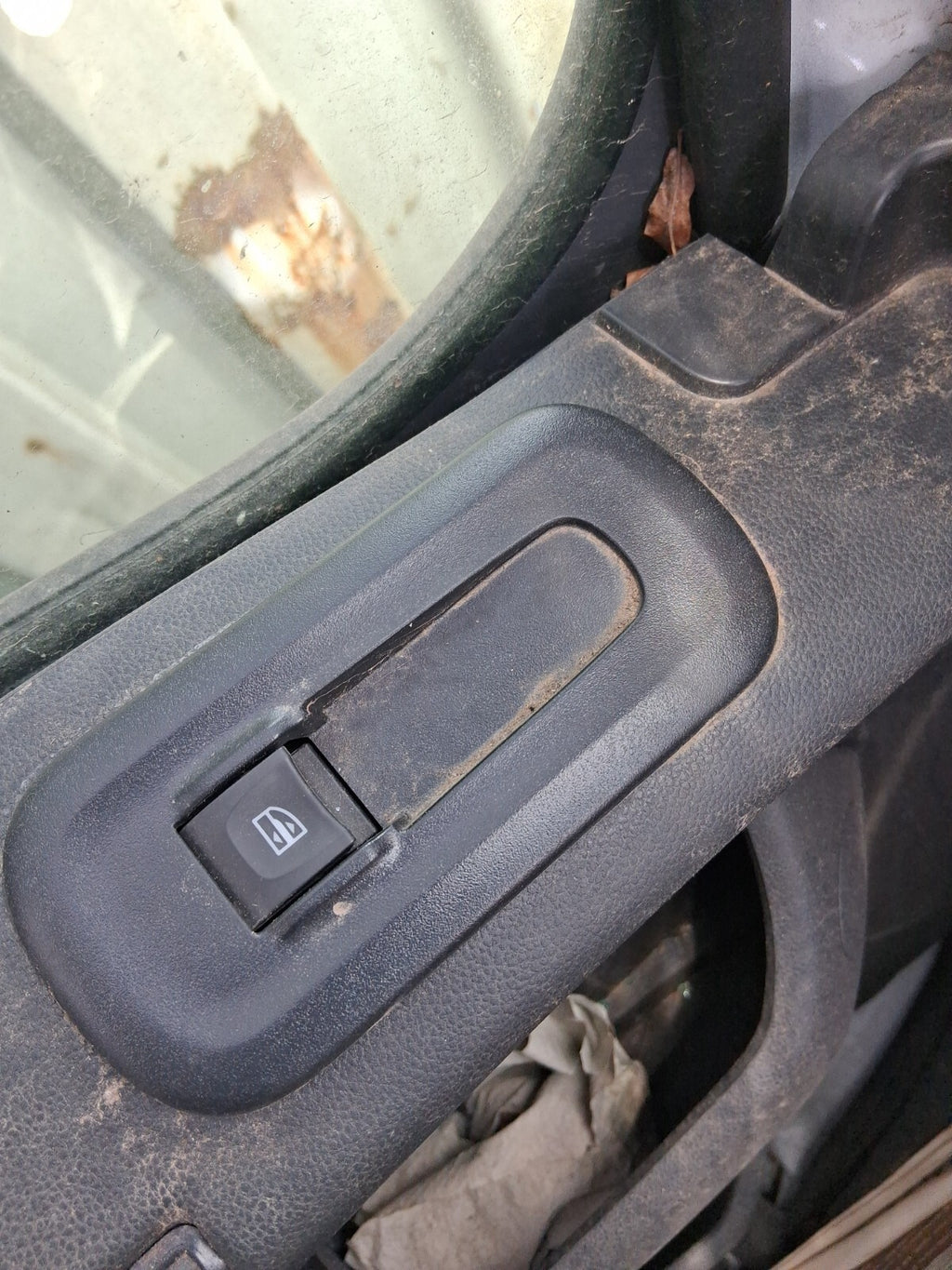 2024 RENAULT MASTER MK3 NSF PASSENGER SIDE FRONT WINDOW CONTROL SWITCH