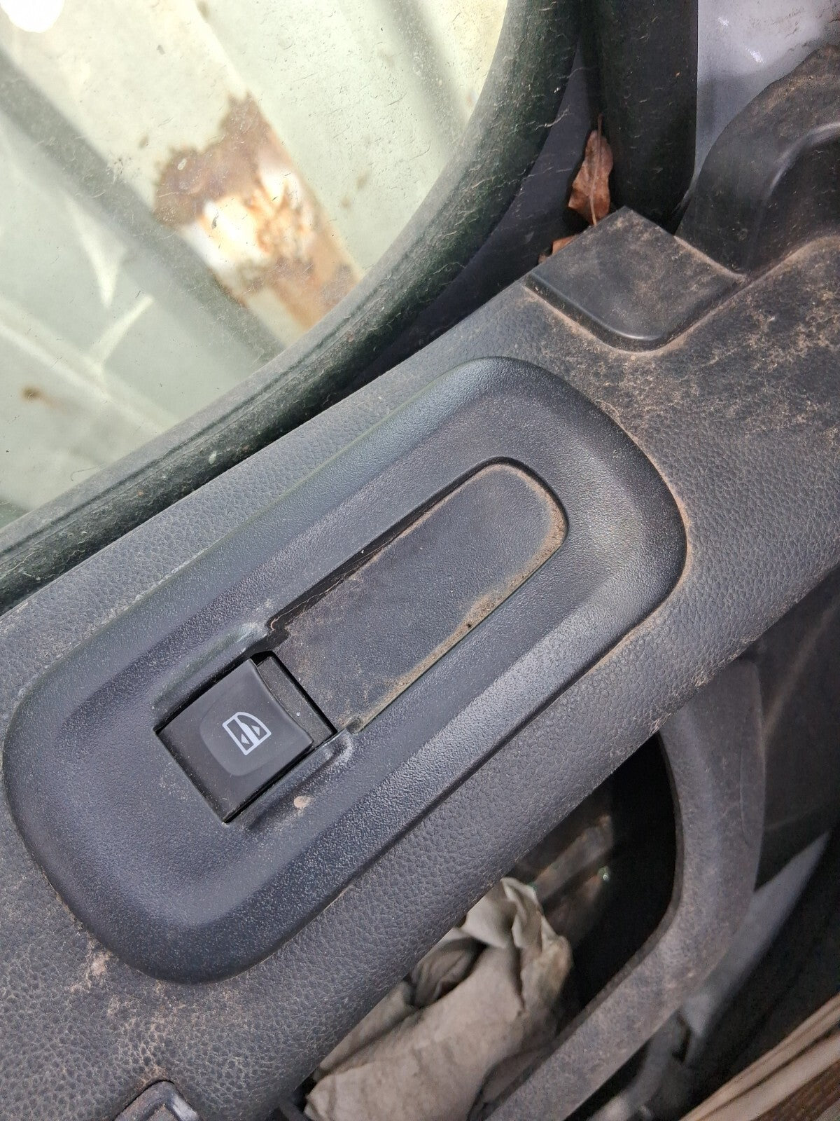 2024 RENAULT MASTER MK3 NSF PASSENGER SIDE FRONT WINDOW CONTROL SWITCH