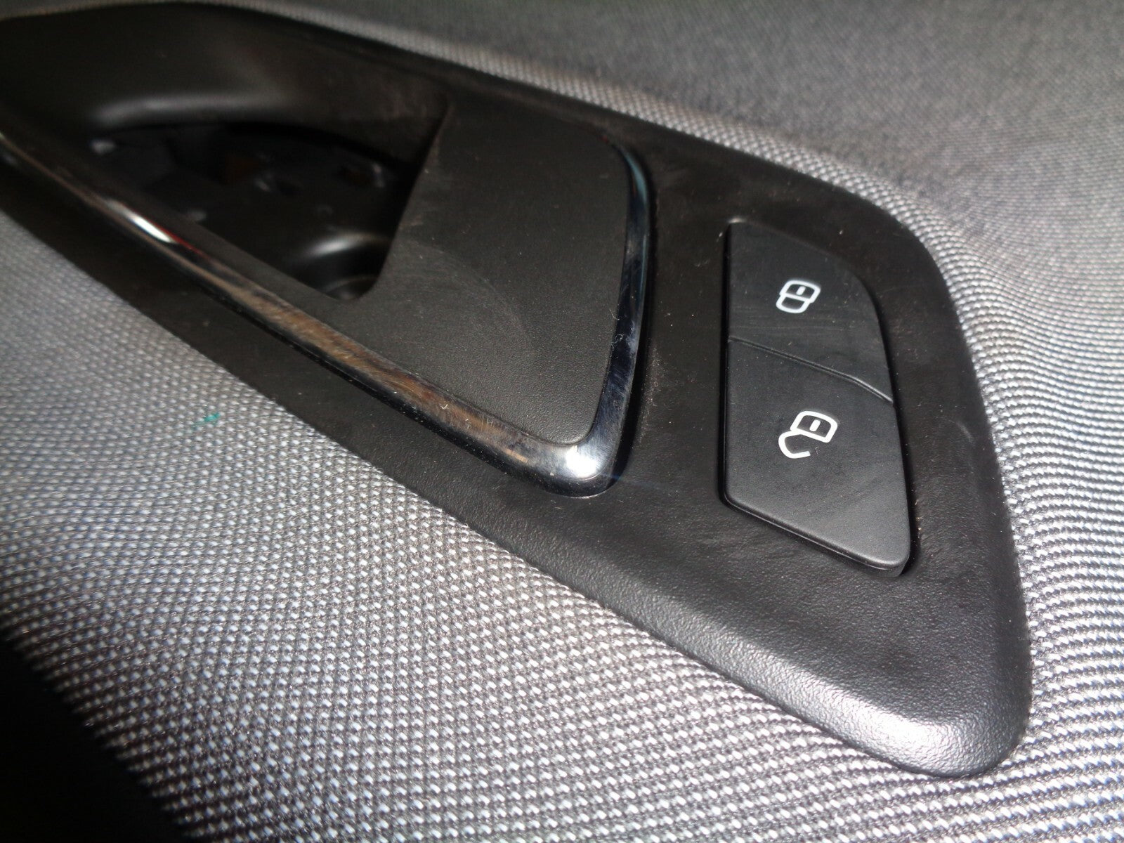 SEAT LEON 2013 MK3 OSF DRIVER SIDE FRONT DOOR DOOR CARD