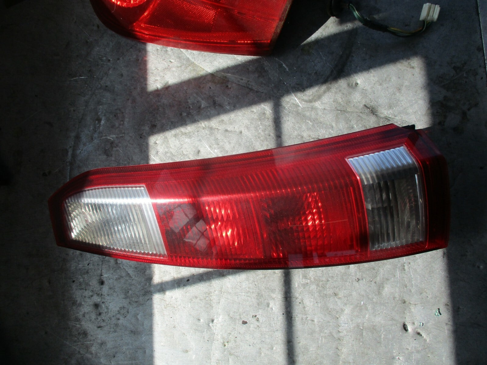 VAUXHALL MERIVA A OSR DRIVER SIDE REAR LIGHT TAIL LIGHT 13203392