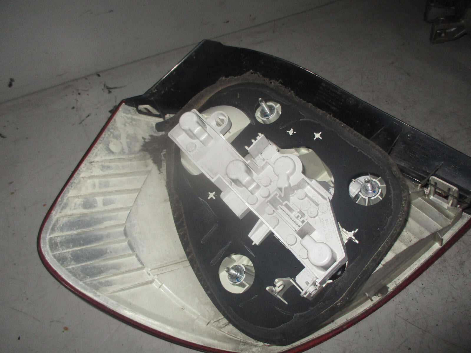 BMW 1 SERIES 2010 E87 OSR DRIVER SIDE REAR LIGHT
