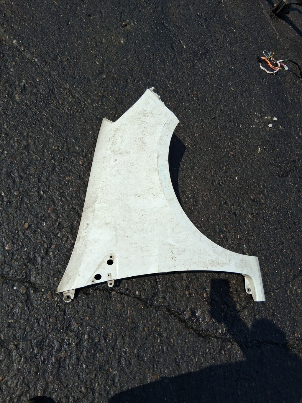 RENAULT CLIO MK3 2010 OS DRIVER SIDE WING PANEL WHITE