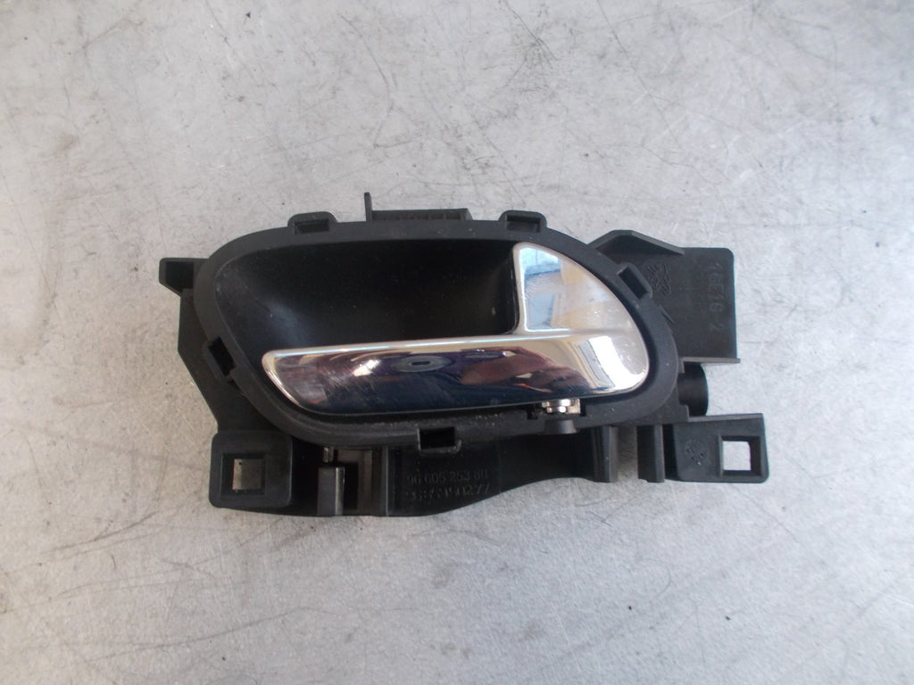 PEUGEOT 308 2013 MK1 NS PASSENGER SIDE FRONT OR REAR INTERIOR DOOR HANDLE