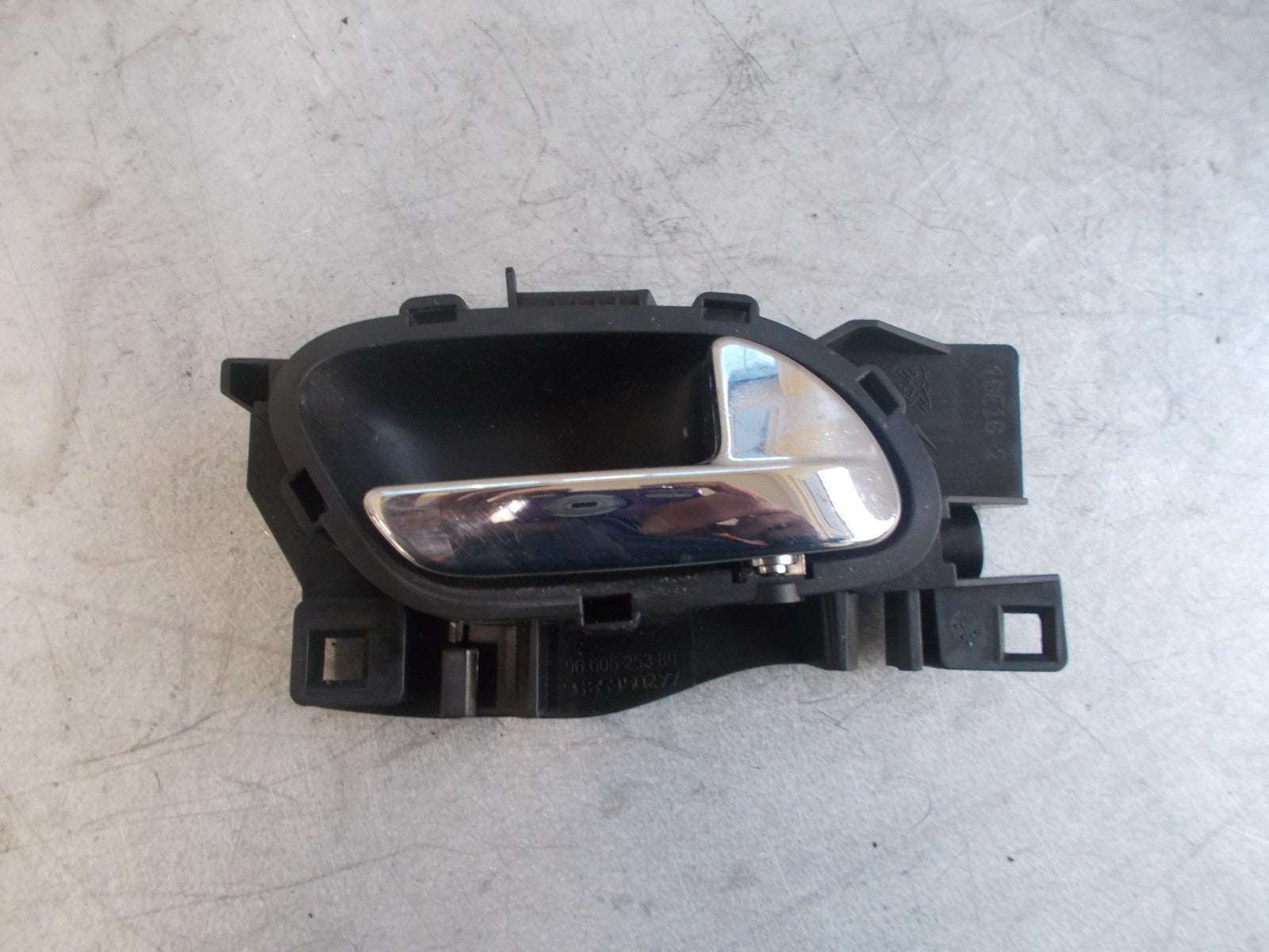 PEUGEOT 308 2013 MK1 NS PASSENGER SIDE FRONT OR REAR INTERIOR DOOR HANDLE