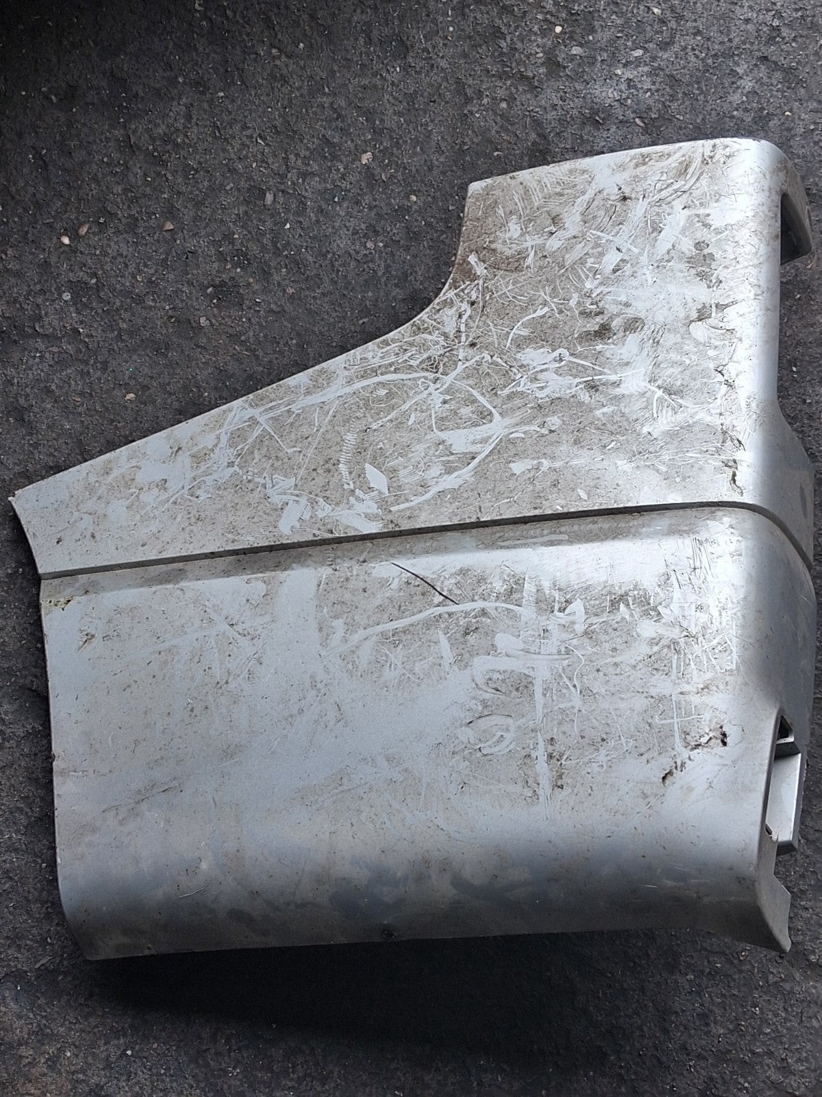2014 VAUXHALL VIVARO NSR LEFT NEAR PASSENGER SIDE REAR BUMPER CORNER 850176712R