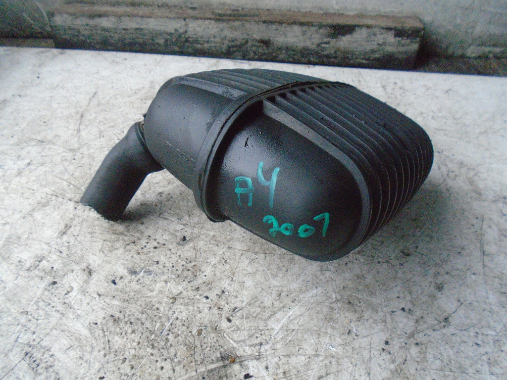 AUDI A4 2007 B7 2.0 TDI DIESEL PULSATION DAMPER FOR INTERCOOLER 8E0129955