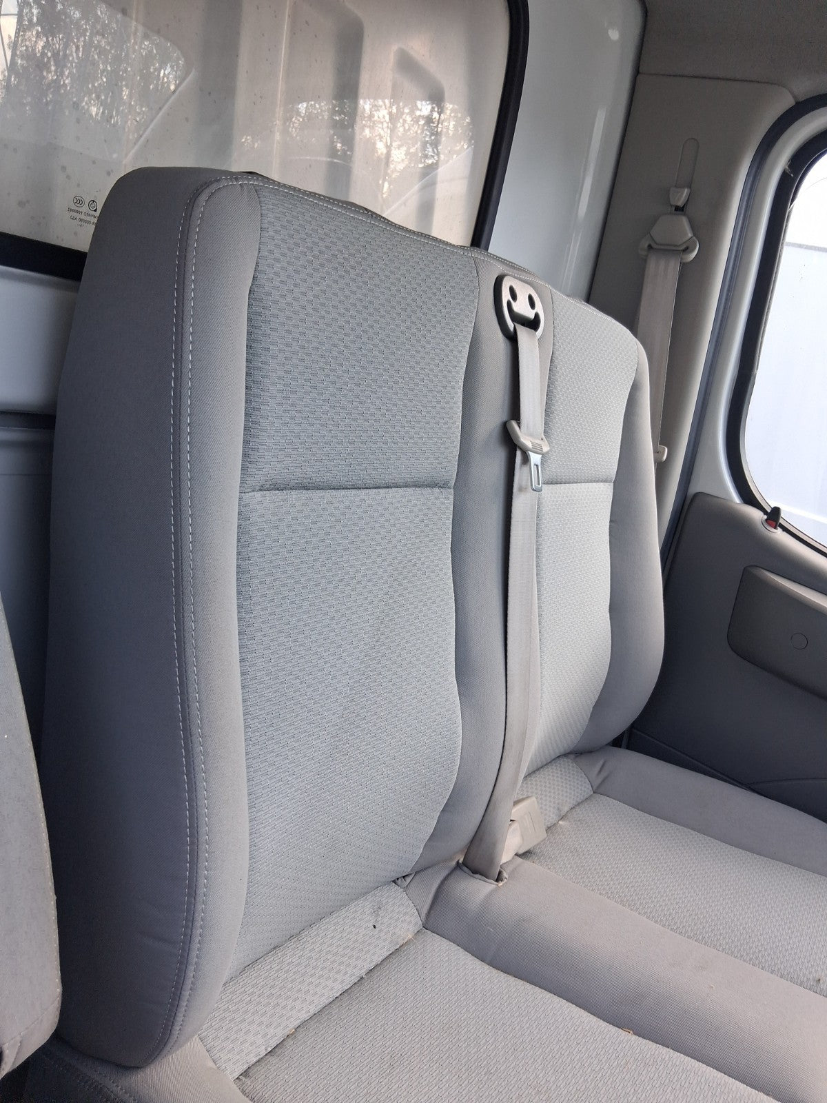 2020 SAIC LDV V80 NSF PASSENGER SIDE FRONT LEFT FABRIC COMPLETE SEAT