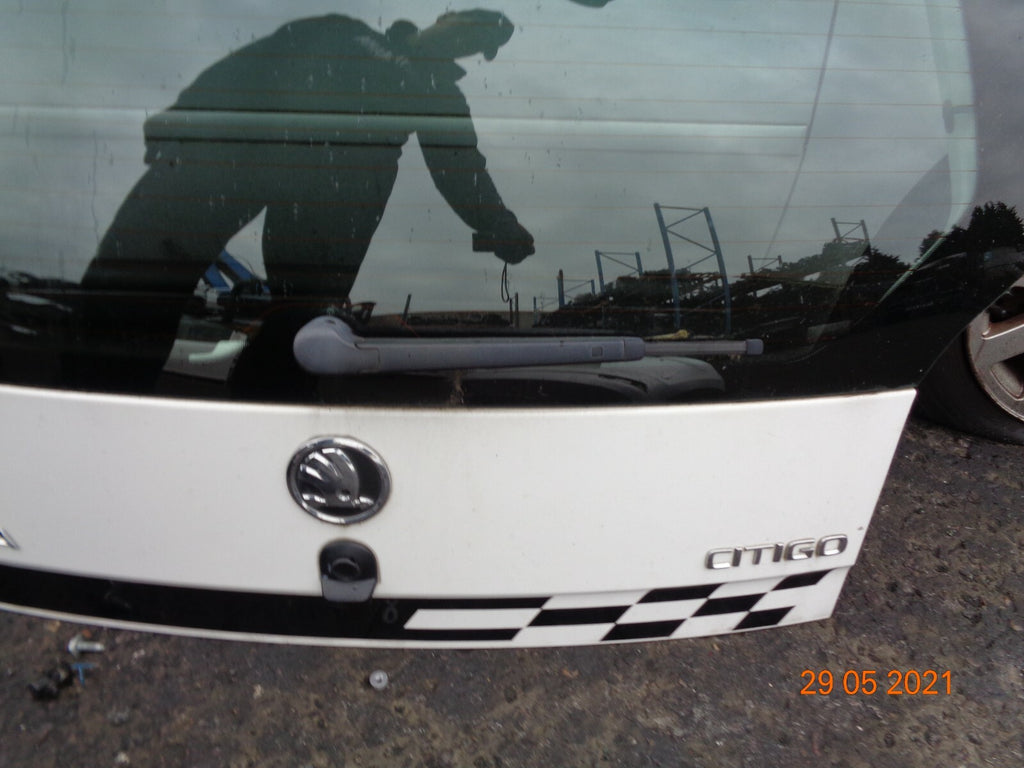 SKODA CITIGO 2016 COMPLETE TAILGATE BOOT LID WHITE LB9A BOOT REAR PANEL WIPER