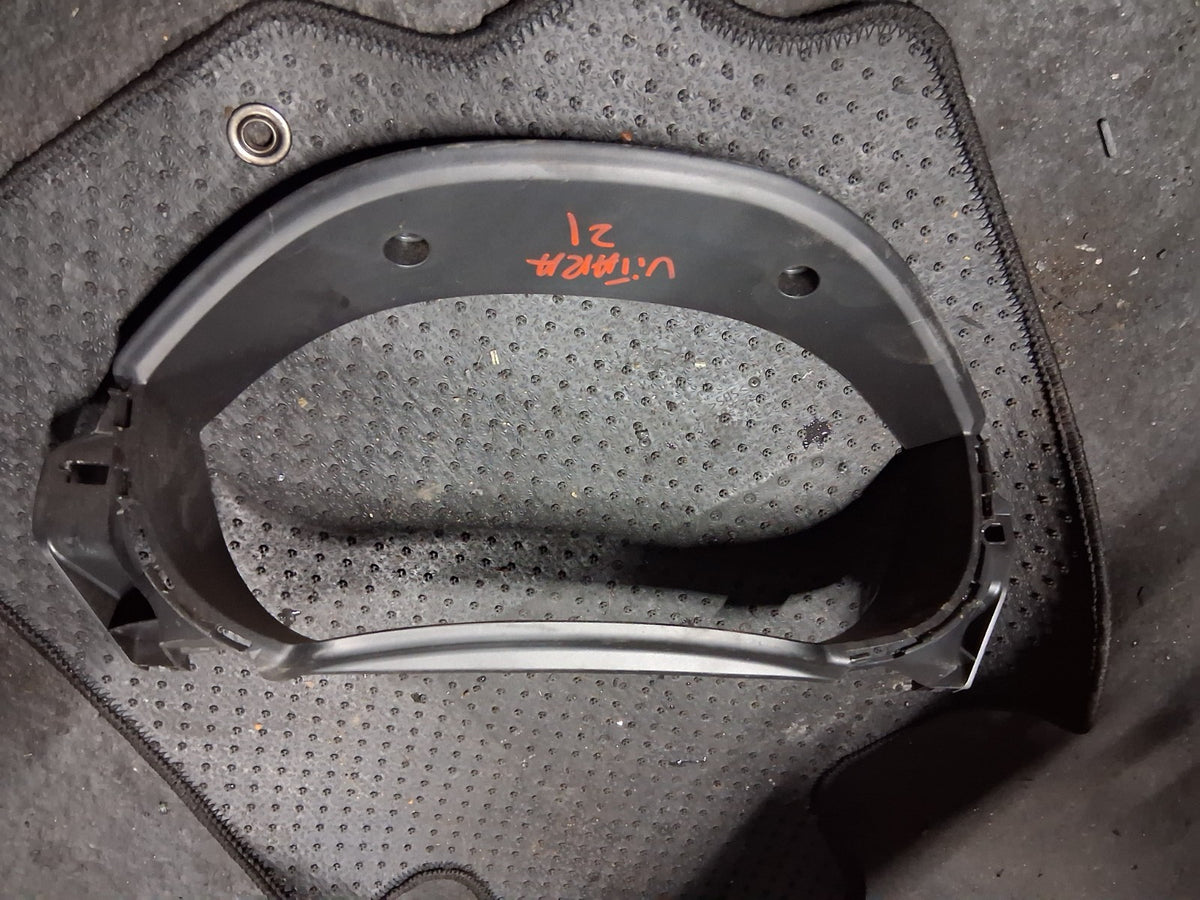 2022 SUZUKI VITARA MK4 INSTRUMENT CLUSTER SPEEDOMETER SURROUND TRIM 3780559