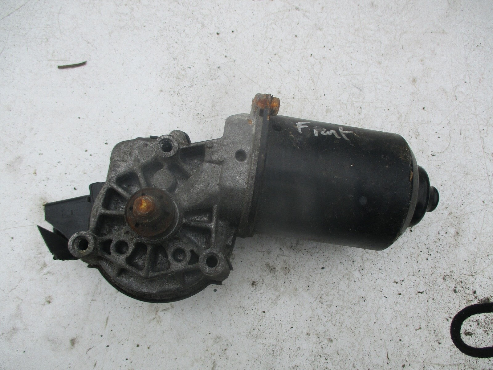 CHRYSLER PT CRUISER 2002 FRONT WINDSCREEN WIPER MOTOR 05288724AC