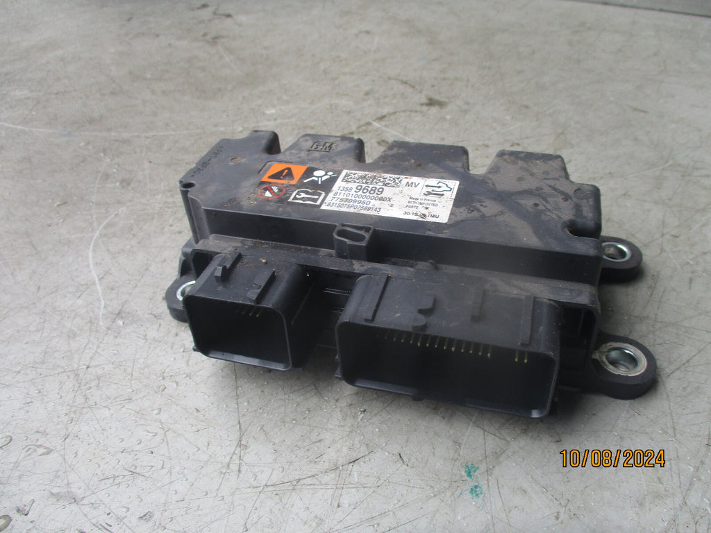 2016 VAUXHALL ZAFIRA C AIRBAG ECU CONTROL MODULE 13589689