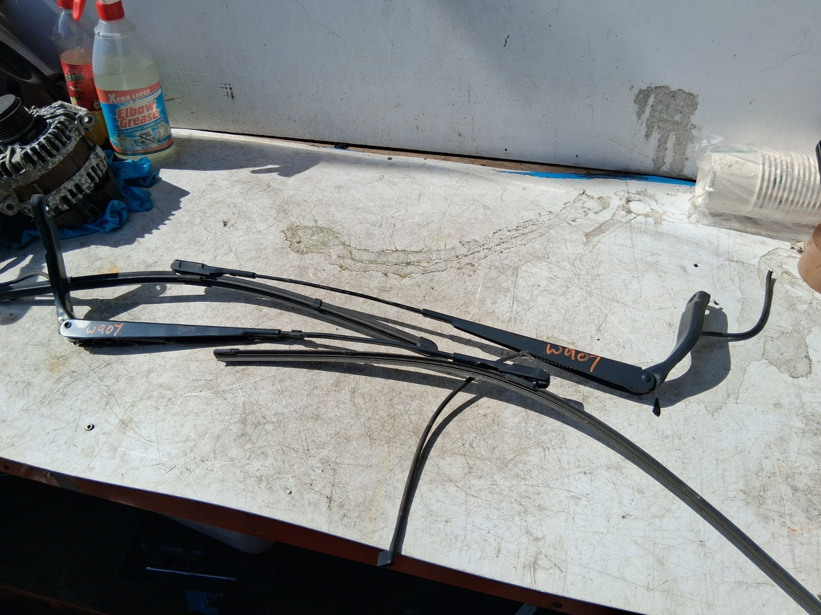 2021 MERCEDES BENZ SPRINTER W907 FRONT WIPER ARM AND BLADES