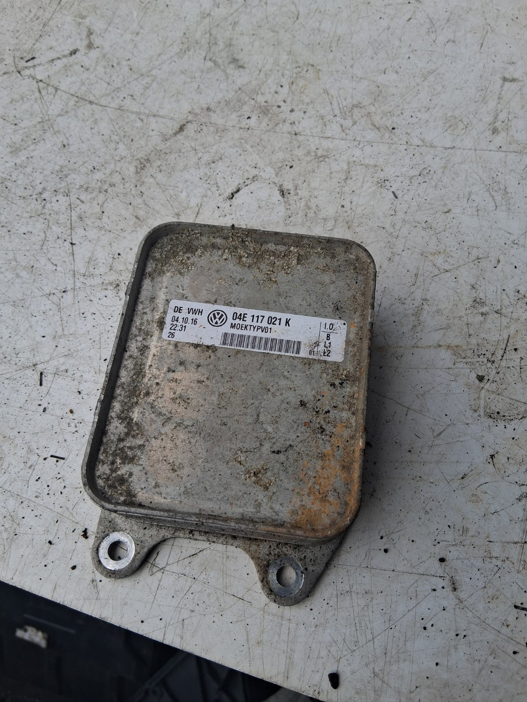 2016 VW VOLKSWAGEN GOLF MK7 1.4 PETROL ENGINE OIL COOLER 04E117021K