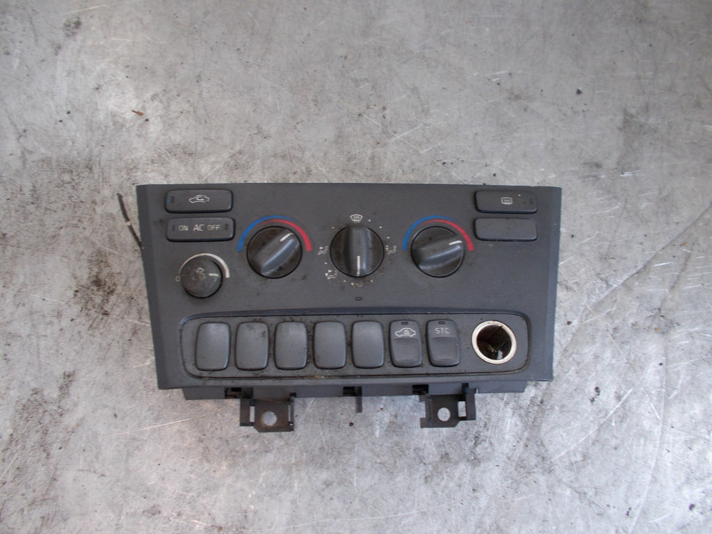 VOLVO S40 V40 HEATER CONTROL PANEL 9452367