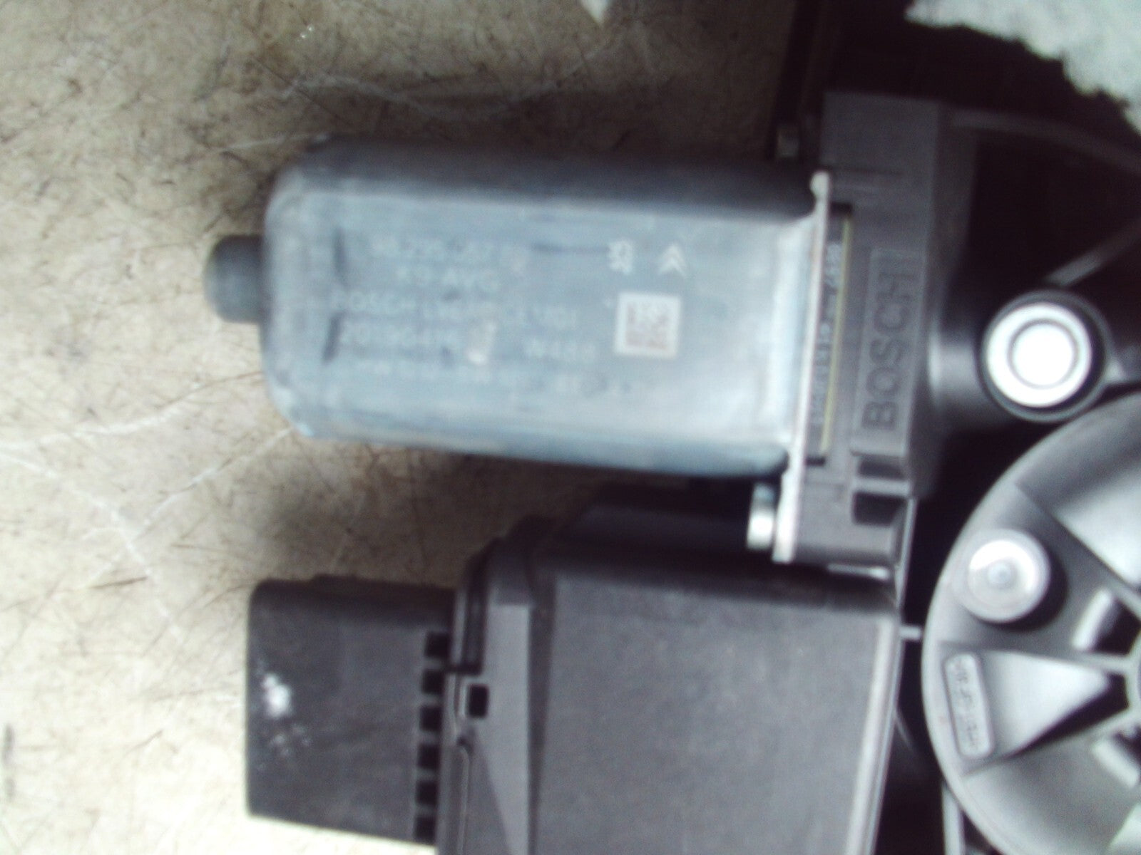 2019 PEUGEOT PARTNER NSF PASSENGE SIDE WINDOW MOTOR & REGULATOR 156144202
