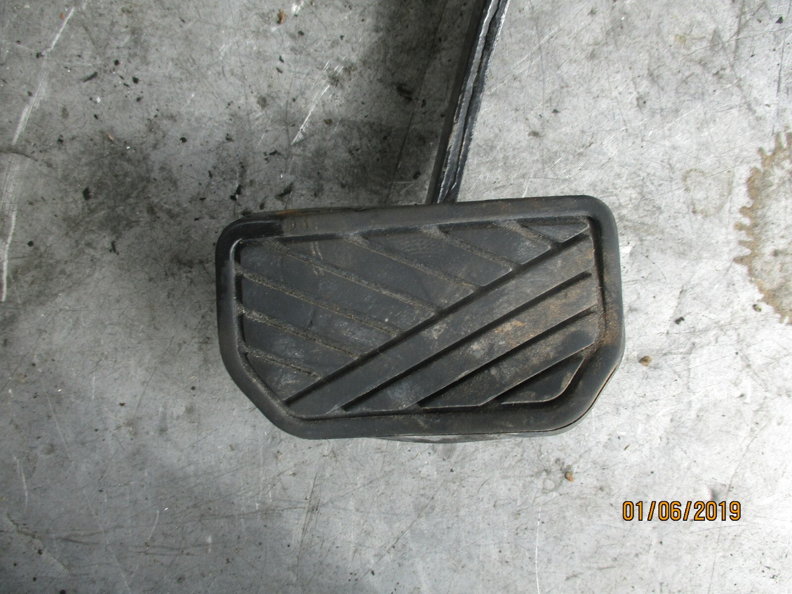 SUZUKI SWIFT MK3 BRAKE PEDAL 4960068L10