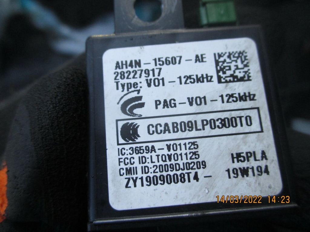 JAGUAR XE 2019 KEYLESS ENTRY MODULE AH4N-15607-AE