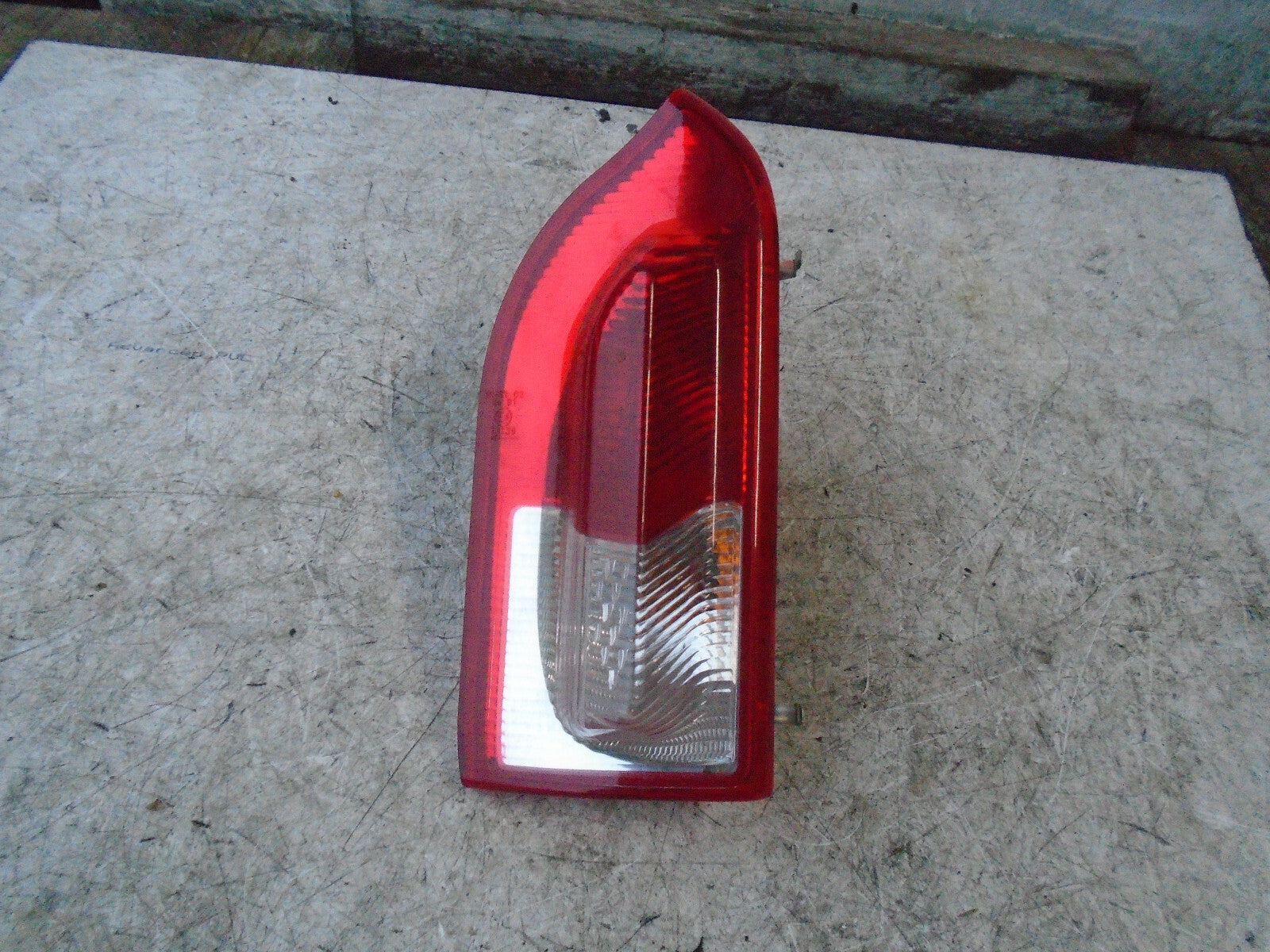 VAUXHALL INSIGNIA MK1 2012 NSR PASSENGER SIDE REAR INNER TAIL LIGHT 13226854