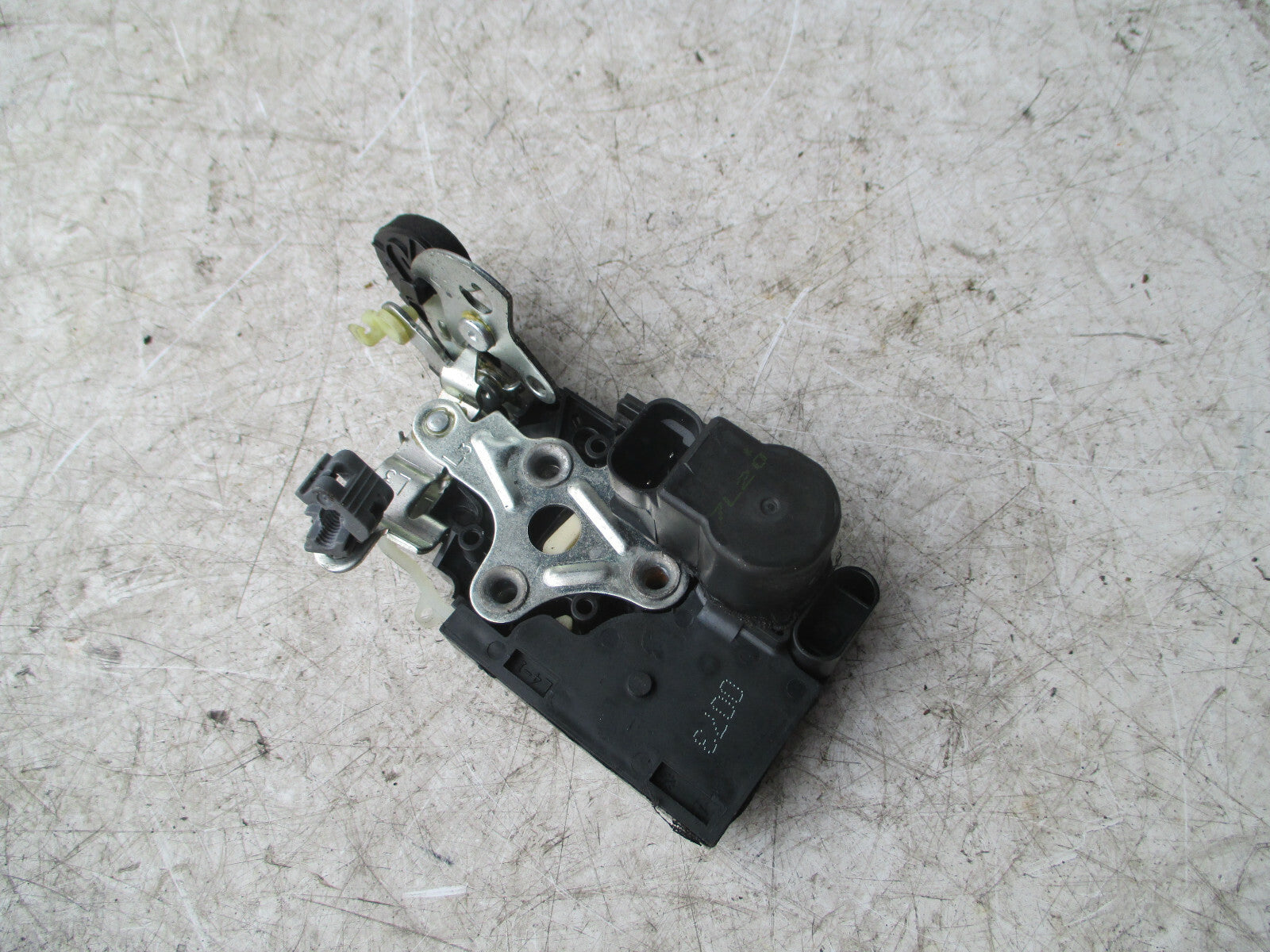 VAUXHALL VIVA 2018 NSR PASSENGER SIDE REAR DOOR LOCK MECHANISM