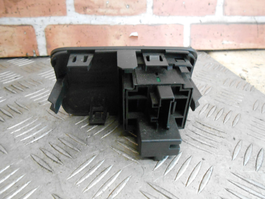 RENAULT MEGANE MK2 2003 HEADLIGHT AIM CONTROL SWITCH & TRIM 8200095495B