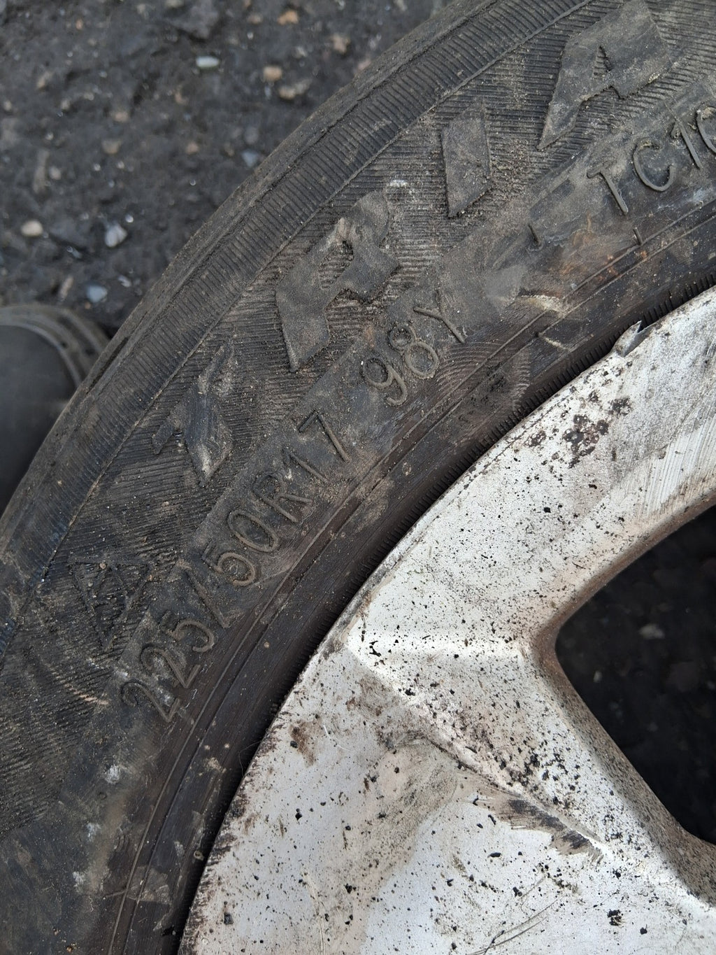 2012 PEUGEOT 3008 MK1 17 INCH ALLOY WHEEL WITH TYRE 225/50R17