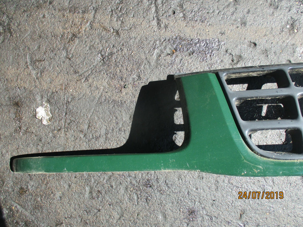 VAUXHALL FRONTERA MK2 FRONT BUMPER GRILL & EMBLEM BADGE GREEN