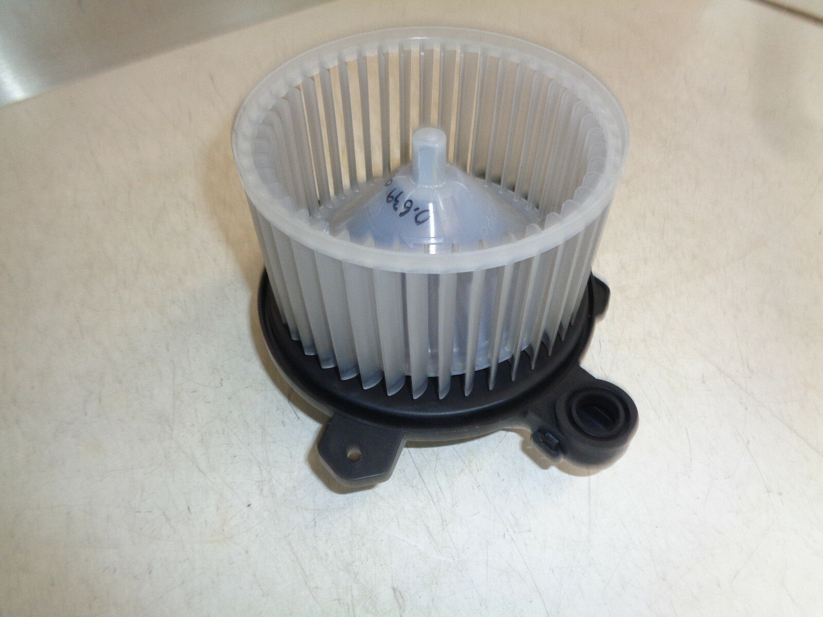 VAUXHALL VIVA 2017 INTERIOR HEATER BLOWER FAN MOTOR 40510751