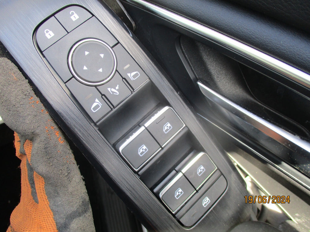 NISSAN QASHQAI J12 MK3 2023 ELECTRIC POWERFOLD WINDOW CONTROL SWITCH