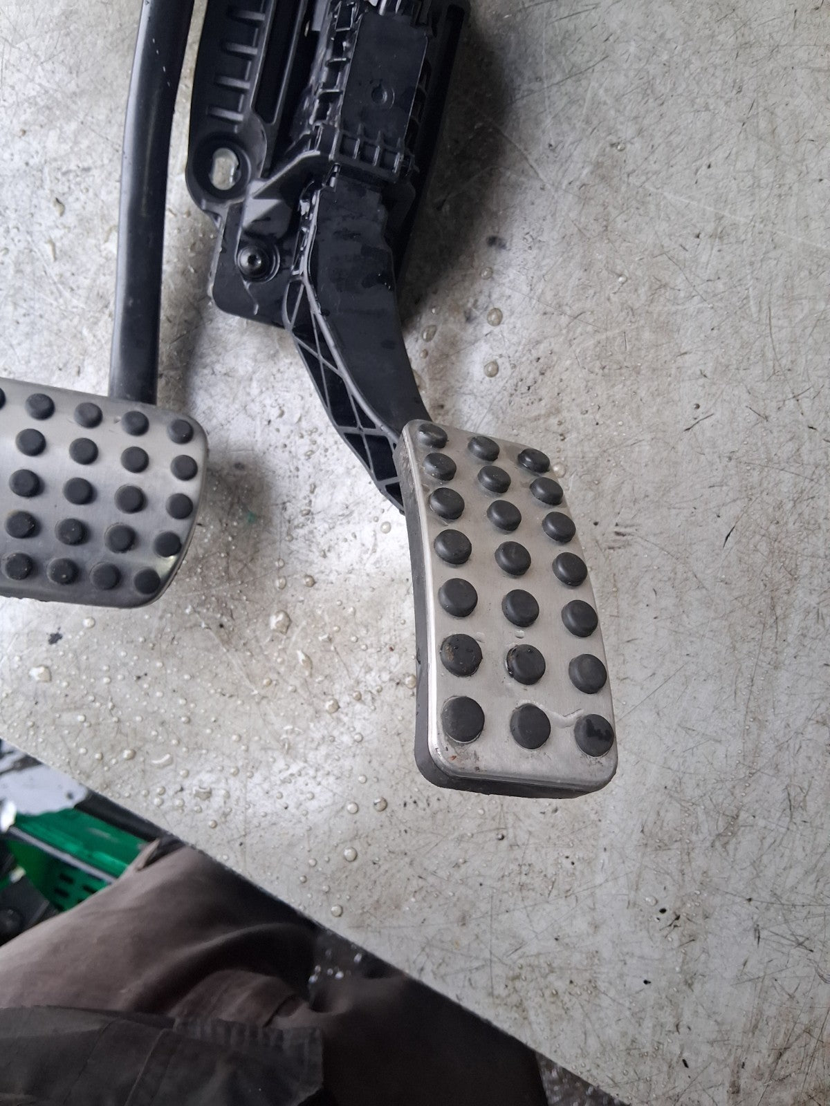 2021 MERCEDES A CLASS V177 HYBRID BRAKE ACCELERATOR PEDAL ASSEMBLY A2472903800