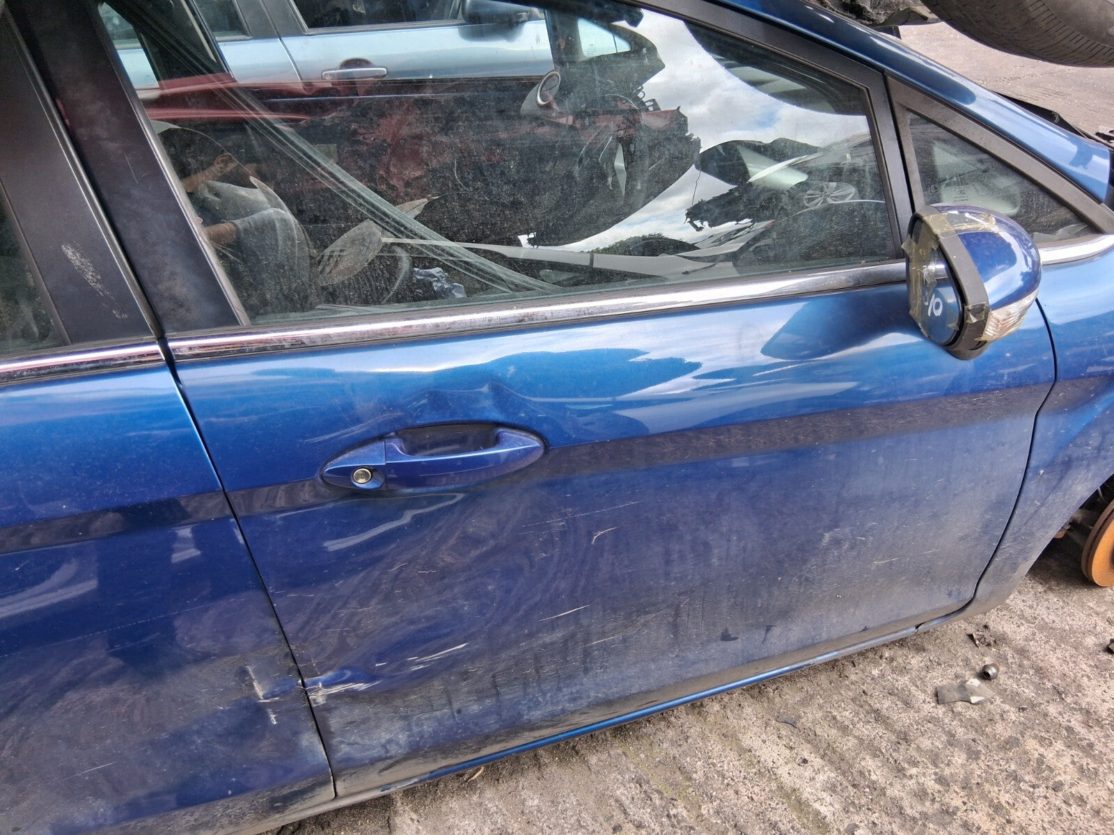 2010 FORD FIESTA MK7 OSF DRIVER SIDE FRONT RIGHT COMPLETE DOOR OCEAN BLUE
