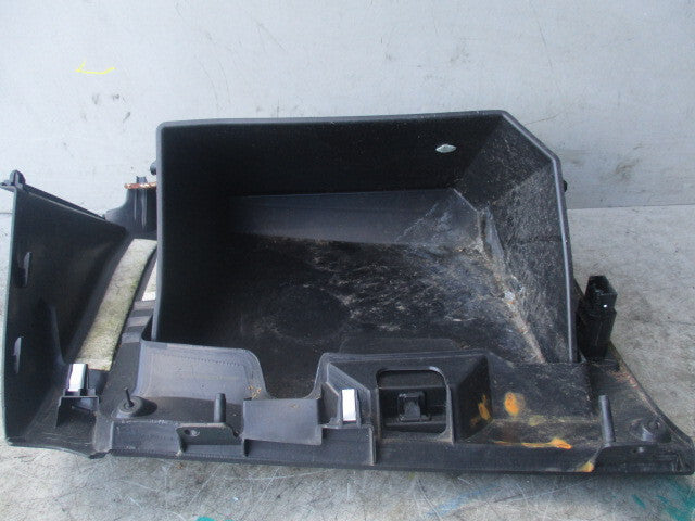 2019 MAJDA 2 1.5 PETROL FRONT DASHBOARD STORAGE GLOVE BOX