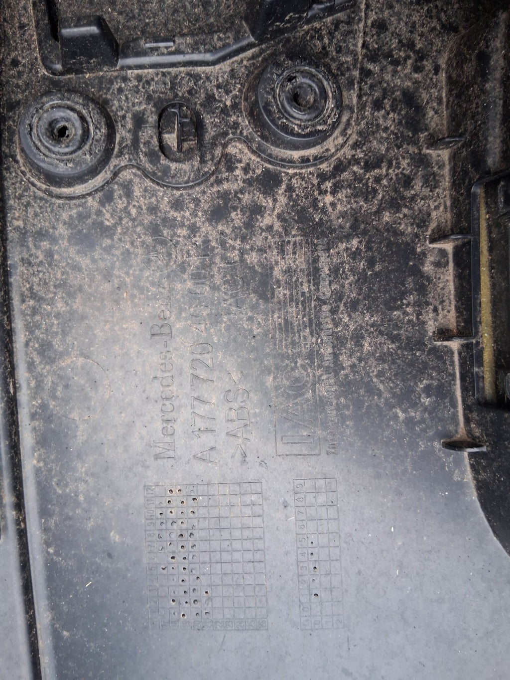 2021 MERCEDES A CLASS SALOON V177 OSF DRIVER SIDE FRONT DOOR CARD A1777204000