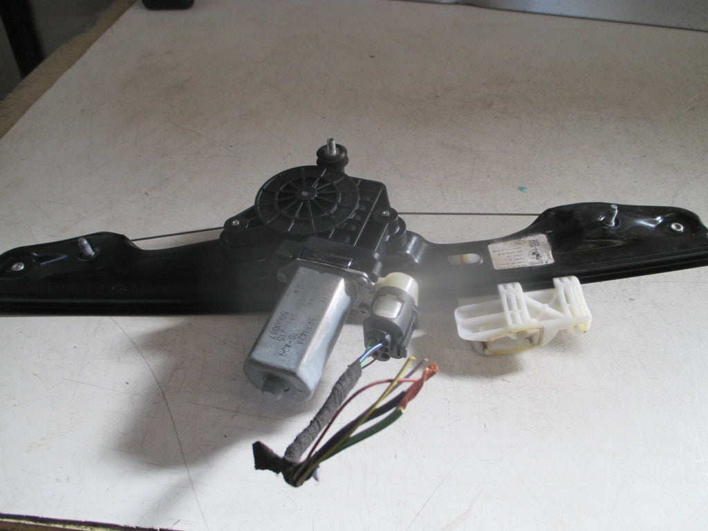 BMW 1 SERIES F20 2015 NSR PASSENGER REAR WINDOW REGULATOR WINDOW MOTOR 724255