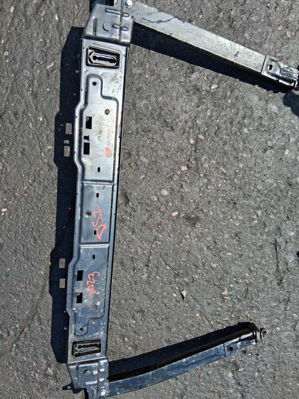 2024 DS AUTOMOBILES DS 7 1.5 D LOWER CROSS MEMBER RADIATOR SUPPORT 8907638001