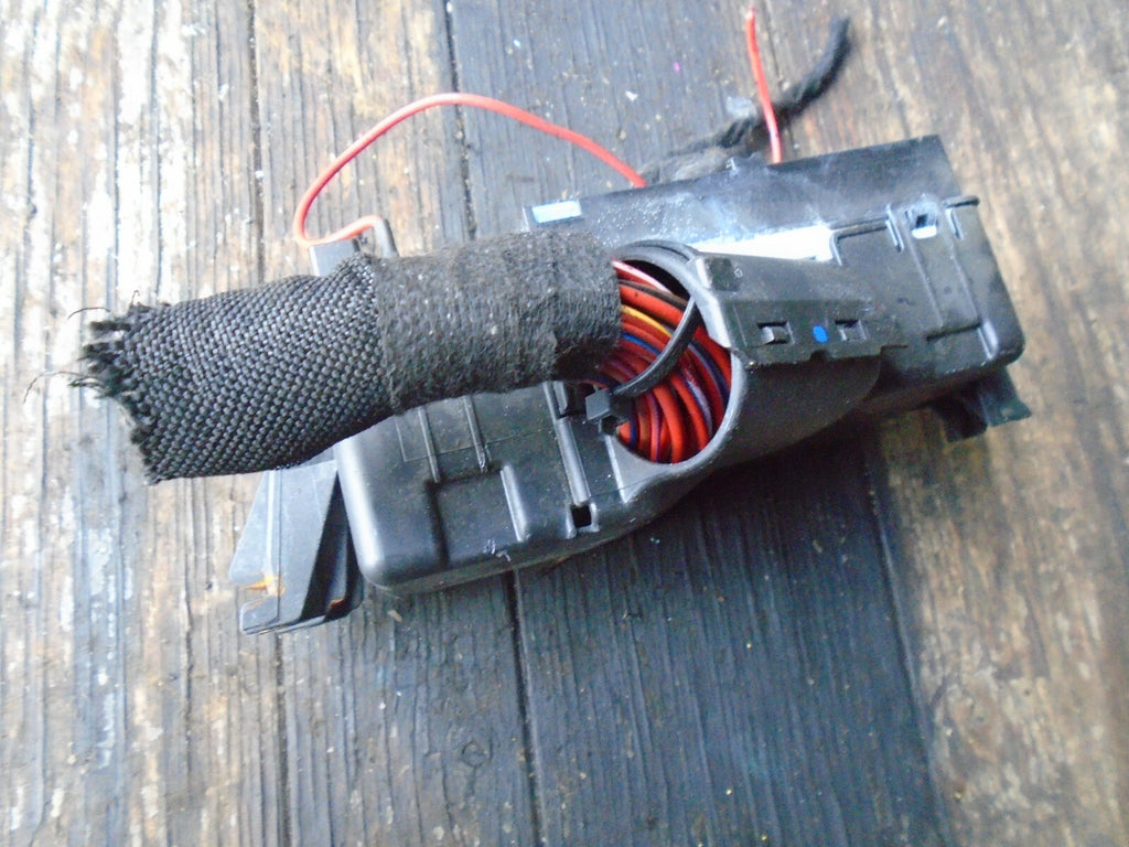 VAUXHALL ASTRA K 2019 MK7 ENGINE FUSE RELAY BOX 15513165