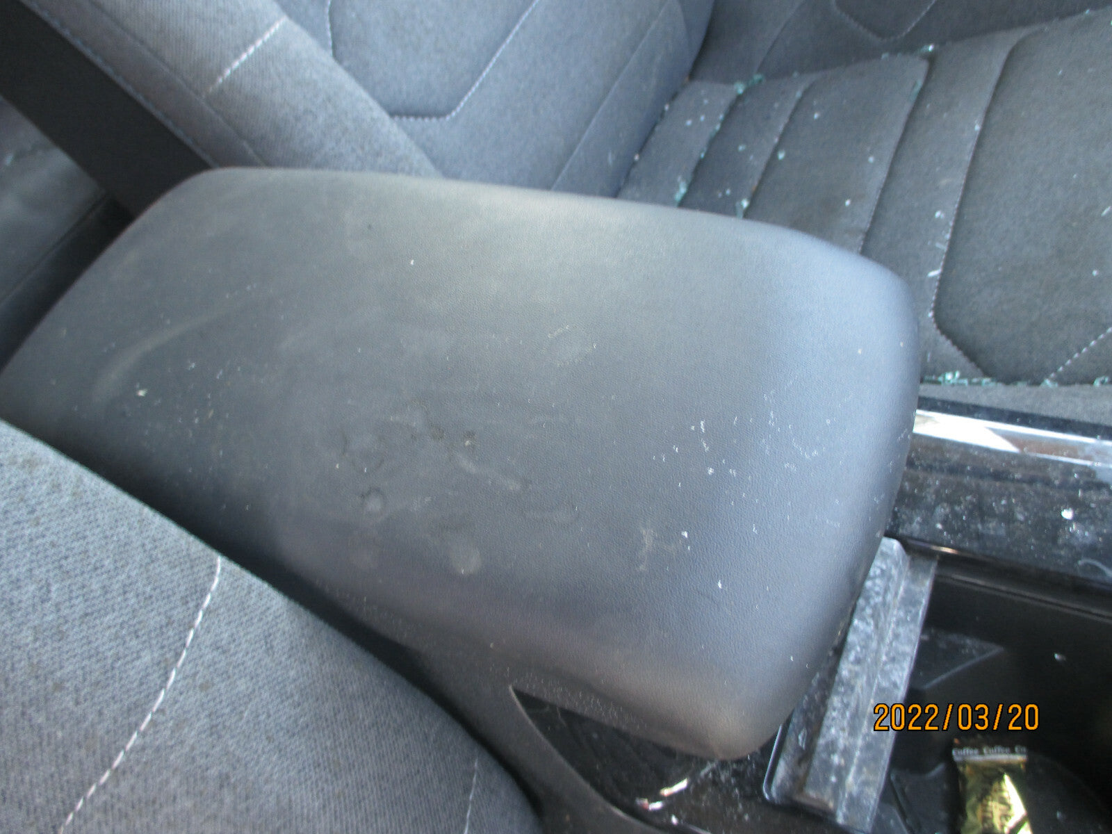 CITROEN C4 MK3 2021 BARE CENTRE CONSOLE WITH LEATHER ARMREST VENTS