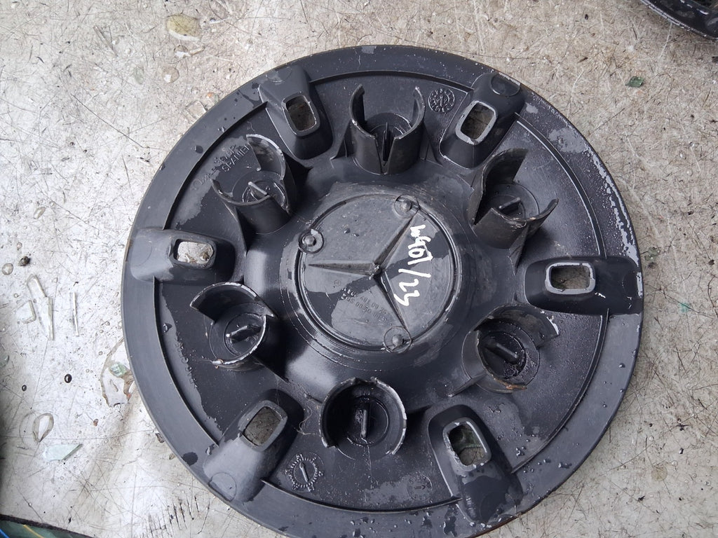 2023 MERCEDES SPRINTER W907 PACK OF 3 CENTER WHEEL CAP A9064010025