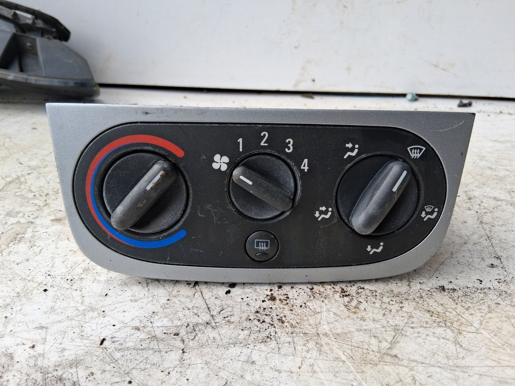 2005 VAUXHALL CORSA C AC HEATER CLIMATE CONTROL SWITCH PANEL