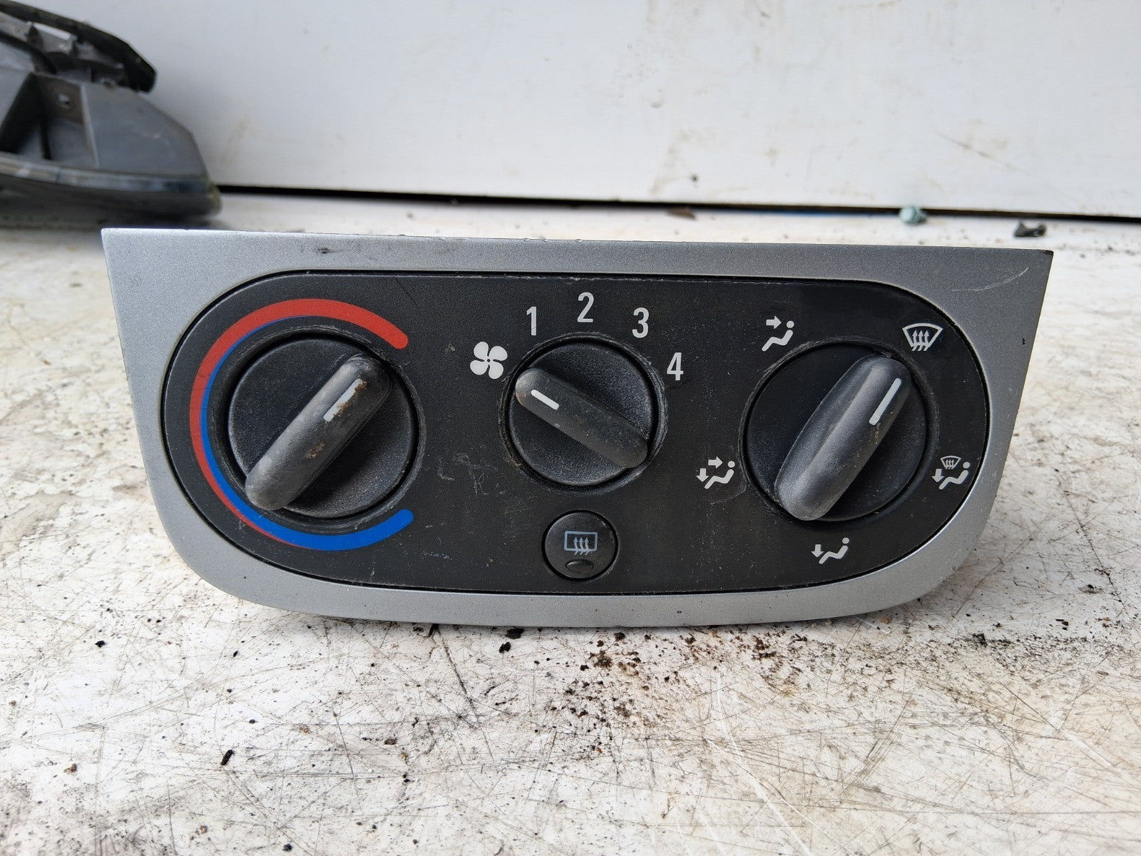 2005 VAUXHALL CORSA C AC HEATER CLIMATE CONTROL SWITCH PANEL
