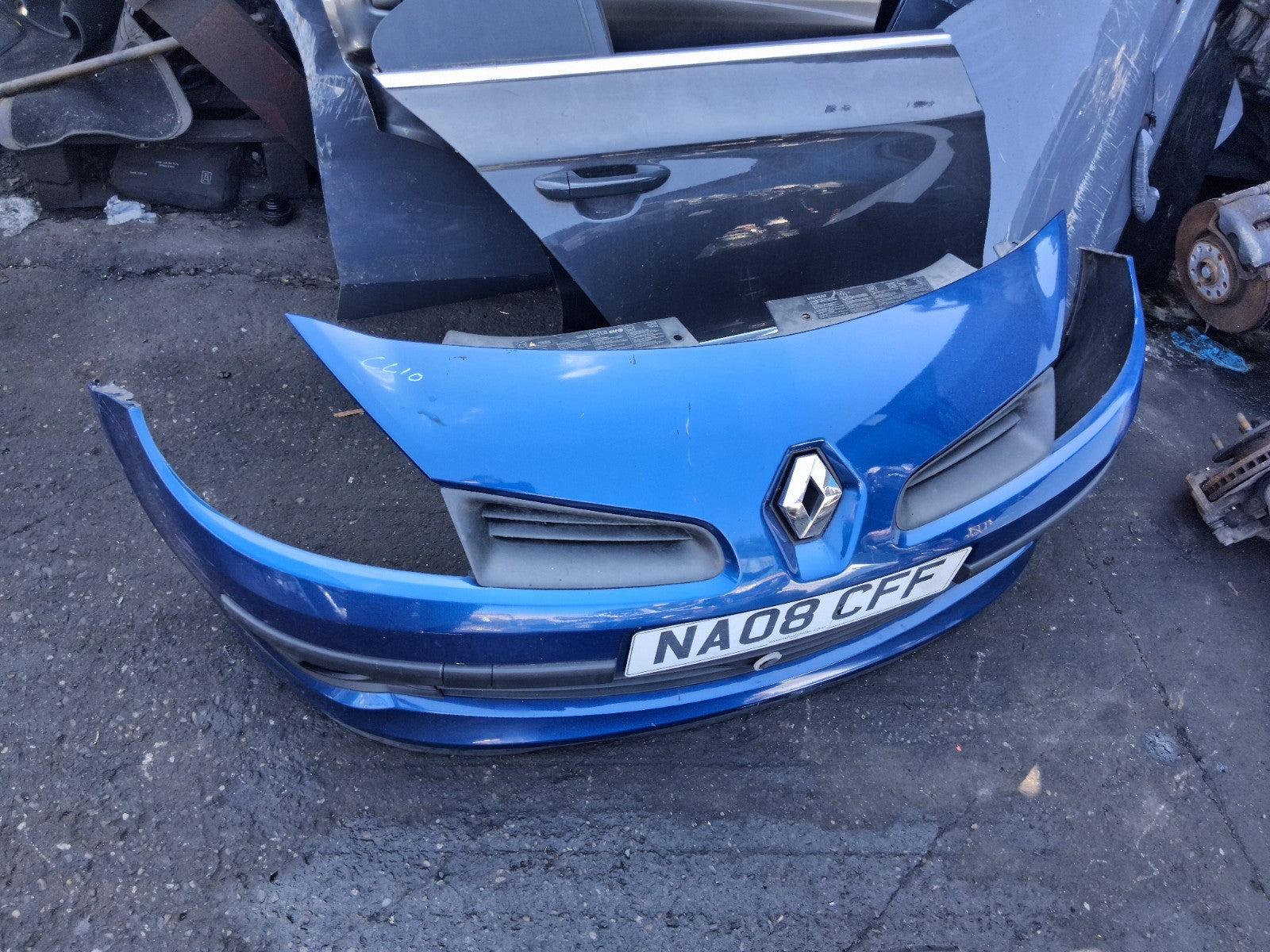 2008 RENAULT CLIO MK3 COMPLETE FRONT BUMPER BLUE