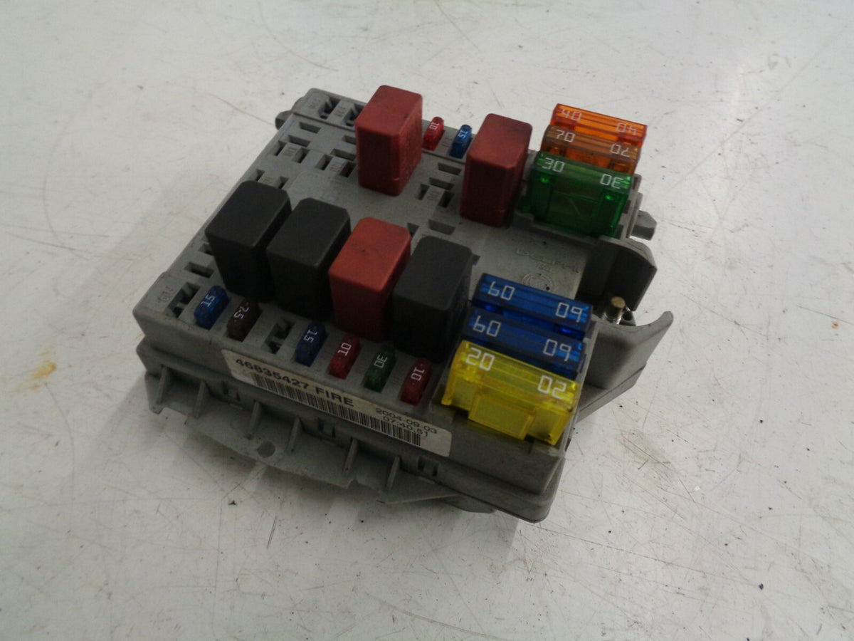 FIAT PUNTO MK2 2004 FUSE BOX UNDER BONNET 46835427