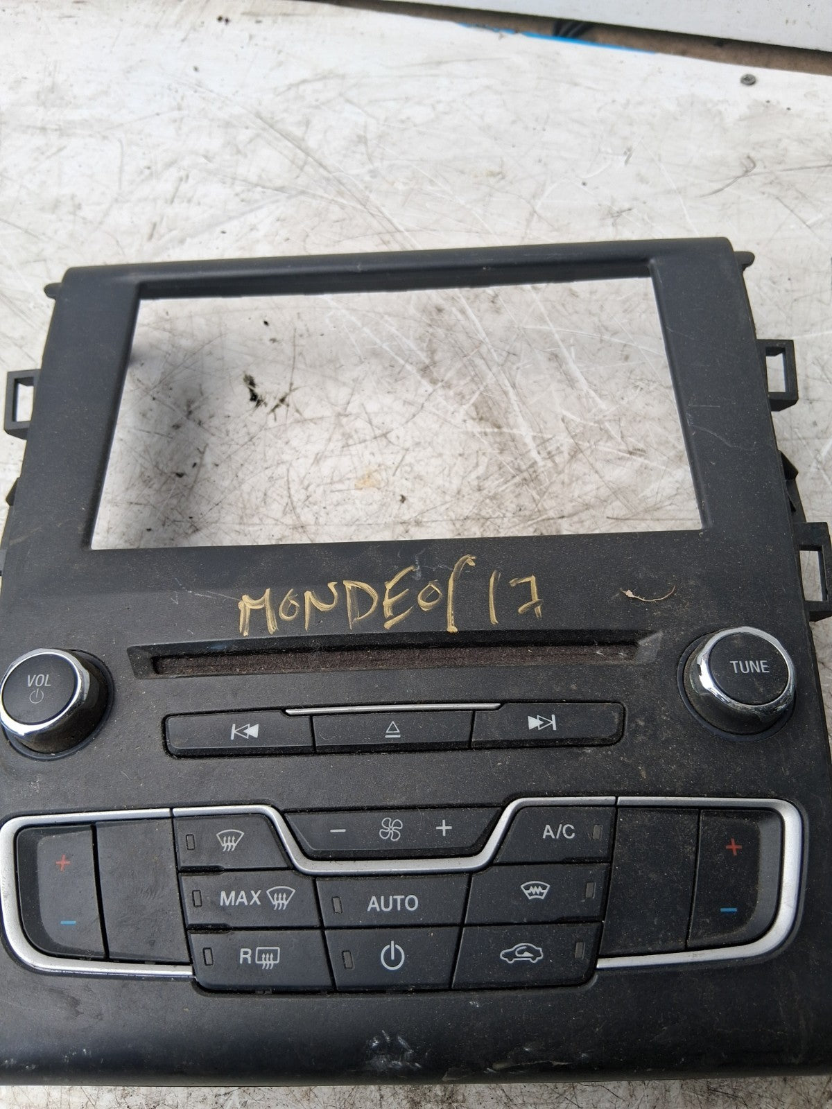 2017 FORD MONDEO HEAT CONTROL SWITCH TRIM GS7T18E245ACB