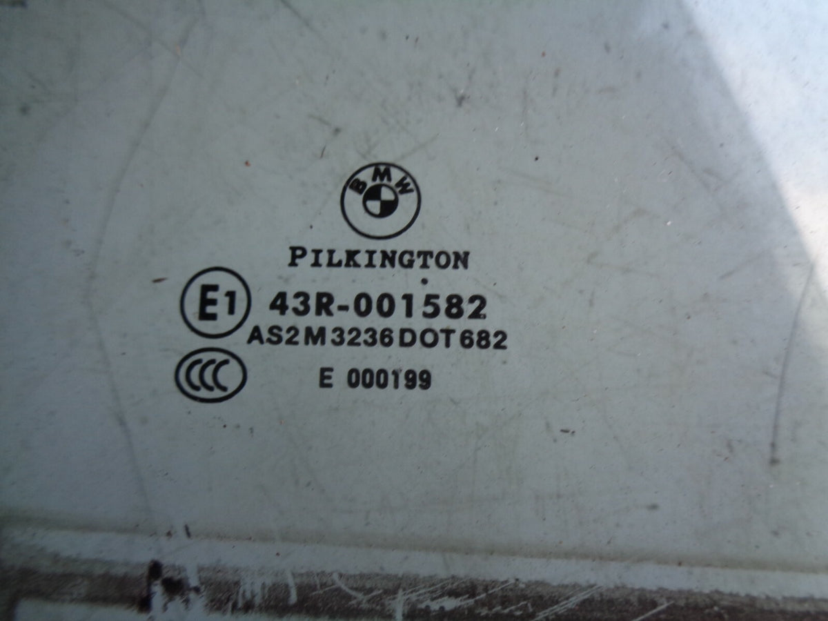 BMW 118D 2011 E87 OSF DRIVER SIDE FRONT WINDOW GLASS E143R001582