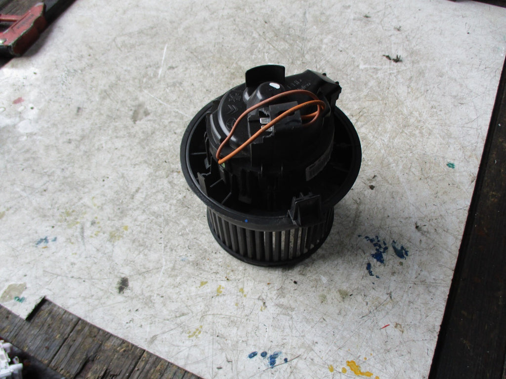 PEUGEOT HEATER MOTOR BOLLWER FAN T918265