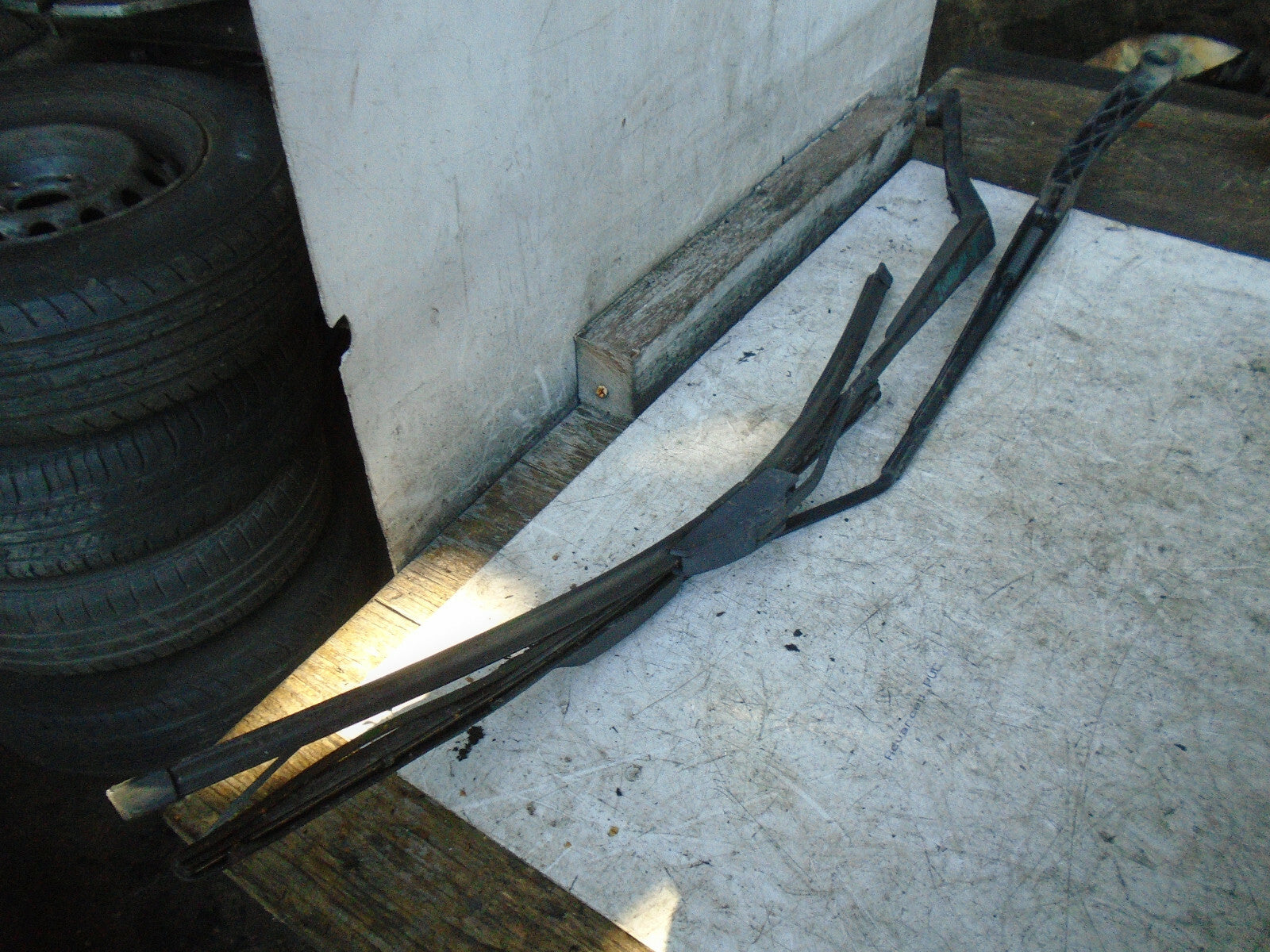 VAUXHALL INSIGNIA A 2014 FRONT WINDSCREEN WIPER ARM & BLADE