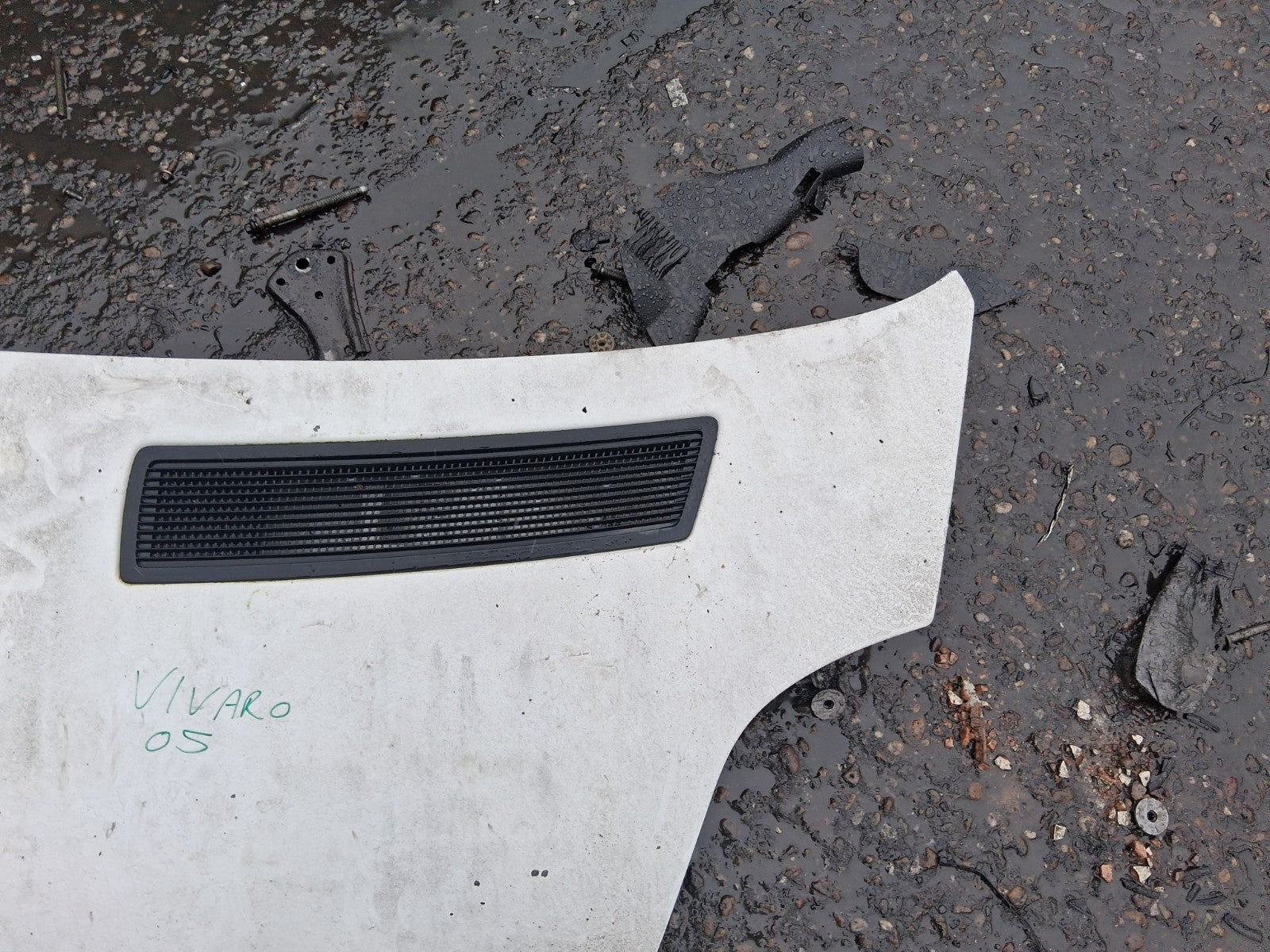 2005 VAUXHALL VIVARO MK1 FRONT BONNET HOOD PANEL WHITE