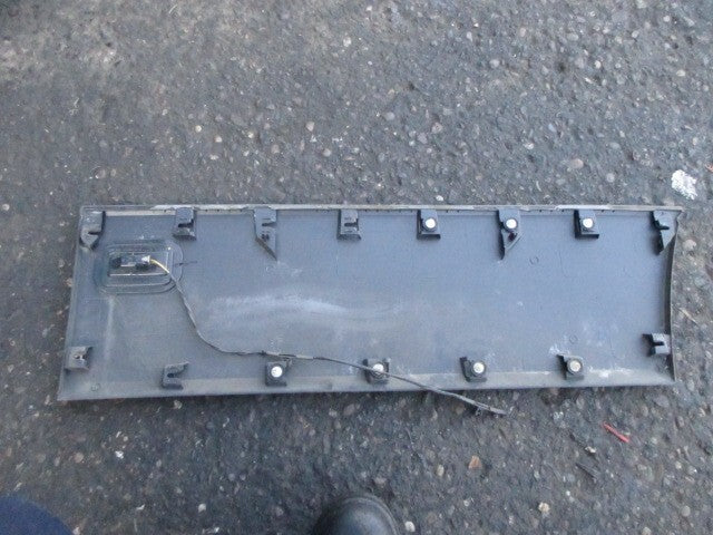 VOLKSWAGEN 2021 CRAFTER NSF PASSENGER SIDE FRONT LEFT TRIM MOULDING 7C3945061